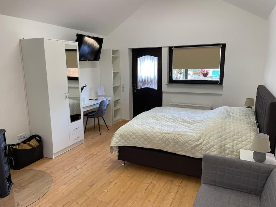 Appartement Zur Wied Oberlahr Exteriör bild